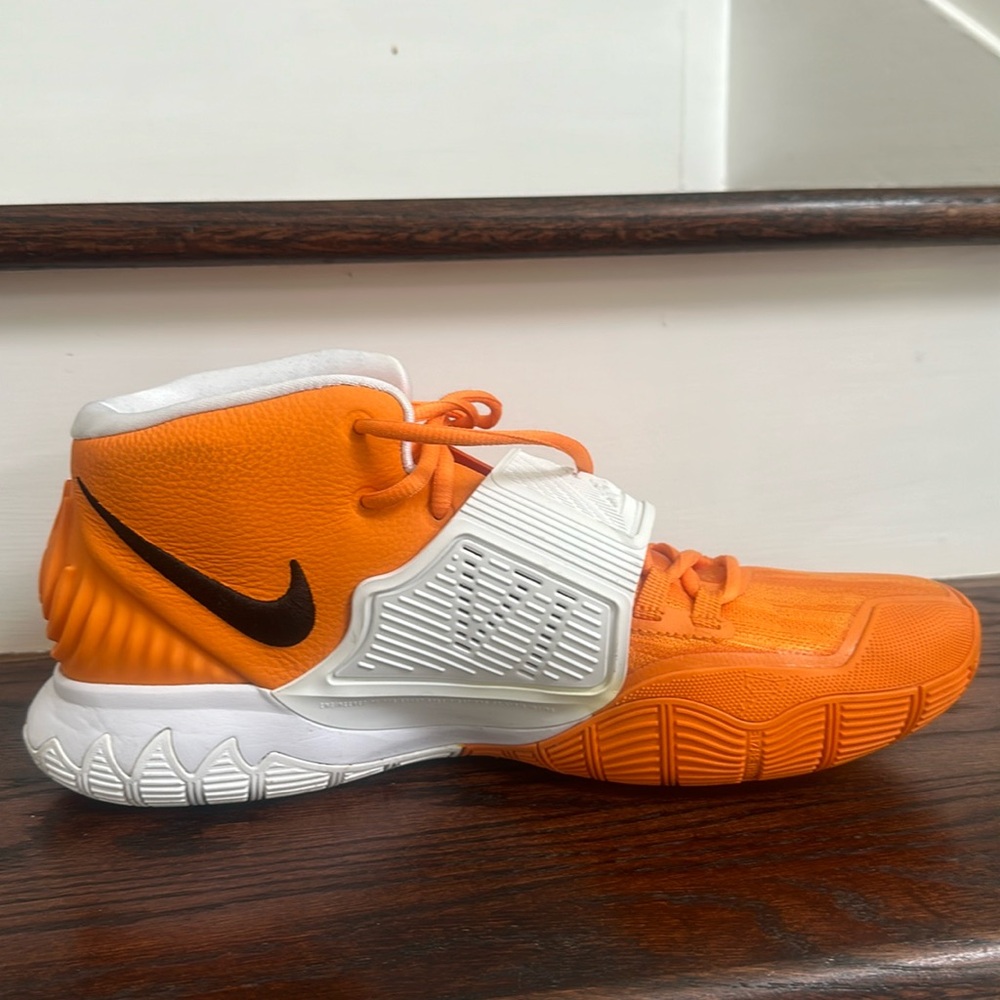Kyrie Irving - Nike